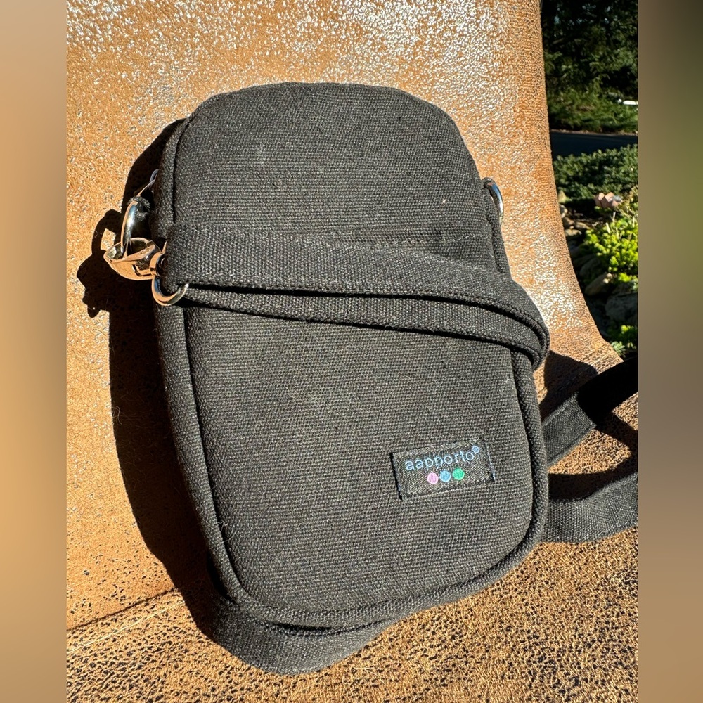 Unisex Black Cross Body Travel Pouch / Bag Black
